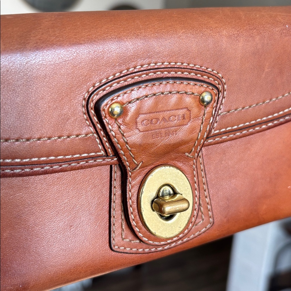 🫶🏽💳VTG COACH Legacy Turnlock Wallet💳🫶🏽 - Picture 4 of 16